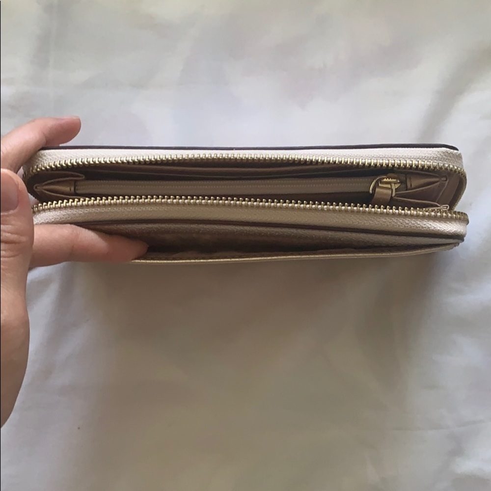 Kate Spade Wellesley rose gold zip around wallet - Picture 4 of 6